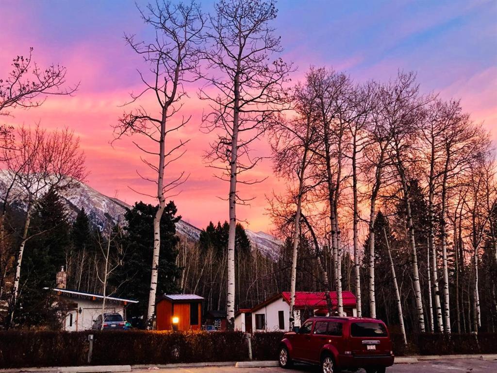 Beautiful Newly Reno 2Bdm 2 Bth Sleep Up To 6 Adults & Kids Mountain View Townhouse Suite Canmore Zewnętrze zdjęcie