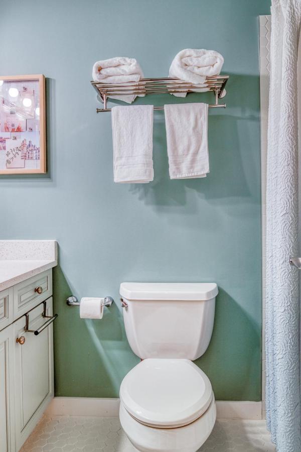 Beautiful Newly Reno 2Bdm 2 Bth Sleep Up To 6 Adults & Kids Mountain View Townhouse Suite Canmore Zewnętrze zdjęcie