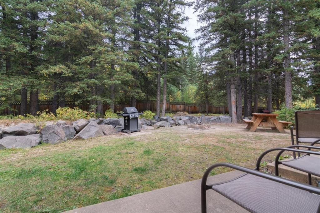 Beautiful Newly Reno 2Bdm 2 Bth Sleep Up To 6 Adults & Kids Mountain View Townhouse Suite Canmore Zewnętrze zdjęcie