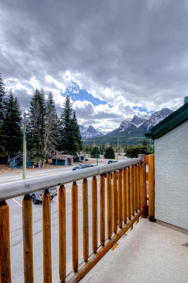 Beautiful Newly Reno 2Bdm 2 Bth Sleep Up To 6 Adults & Kids Mountain View Townhouse Suite Canmore Zewnętrze zdjęcie