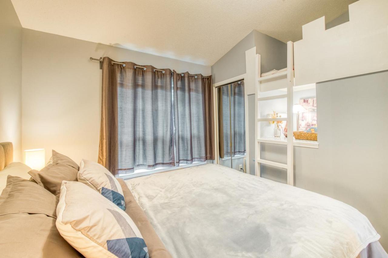 Beautiful Newly Reno 2Bdm 2 Bth Sleep Up To 6 Adults & Kids Mountain View Townhouse Suite Canmore Zewnętrze zdjęcie
