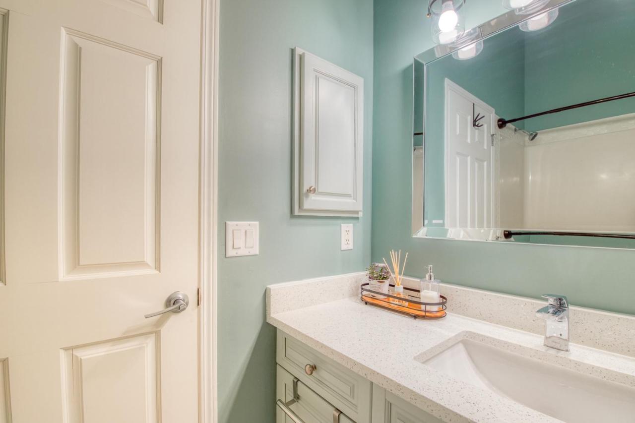 Beautiful Newly Reno 2Bdm 2 Bth Sleep Up To 6 Adults & Kids Mountain View Townhouse Suite Canmore Zewnętrze zdjęcie