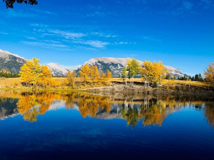 Beautiful Newly Reno 2Bdm 2 Bth Sleep Up To 6 Adults & Kids Mountain View Townhouse Suite Canmore Zewnętrze zdjęcie