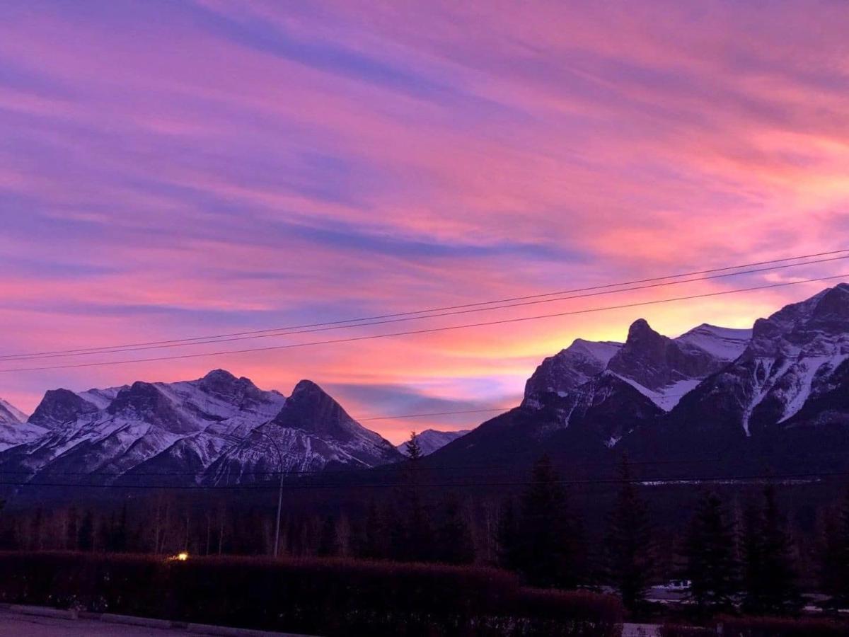 Beautiful Newly Reno 2Bdm 2 Bth Sleep Up To 6 Adults & Kids Mountain View Townhouse Suite Canmore Zewnętrze zdjęcie