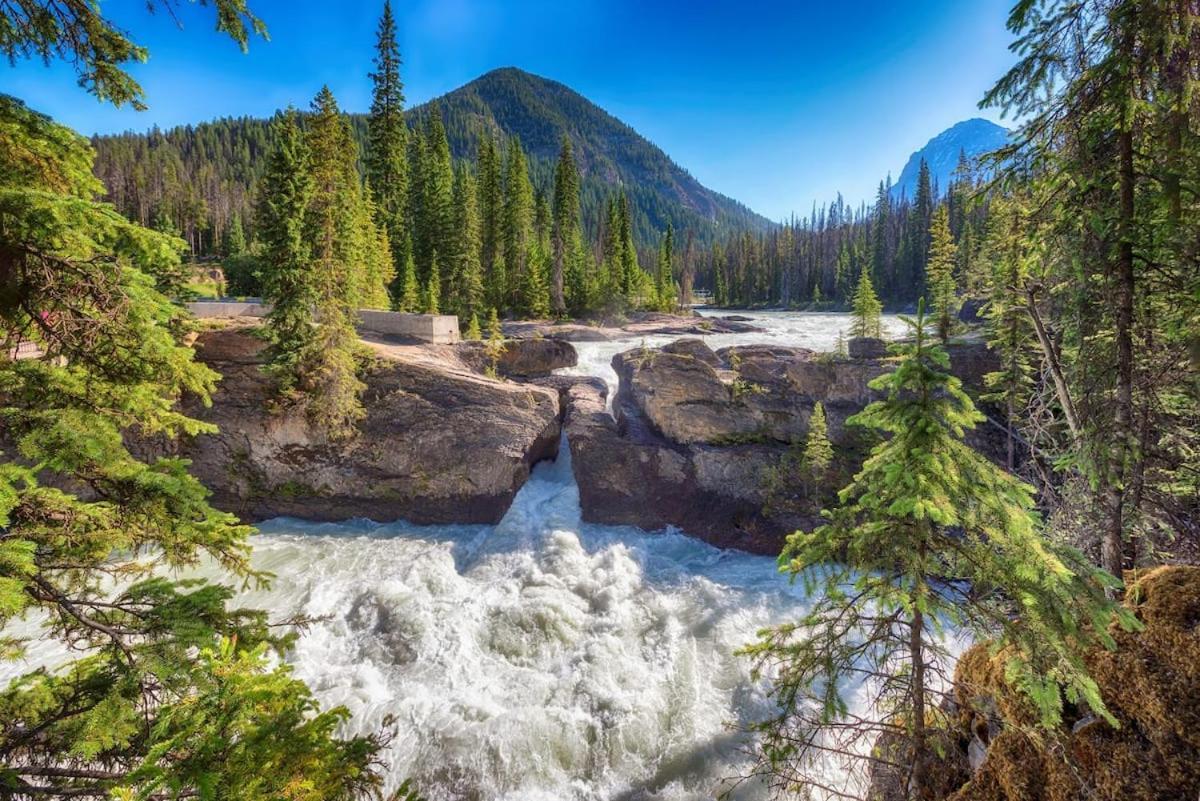 Beautiful Newly Reno 2Bdm 2 Bth Sleep Up To 6 Adults & Kids Mountain View Townhouse Suite Canmore Zewnętrze zdjęcie